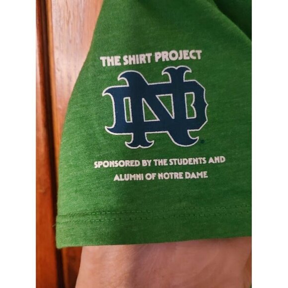 Notre Dame Women's Green V-Neck T-Shirt March On To Victory Rally L - Picture 4 of 7